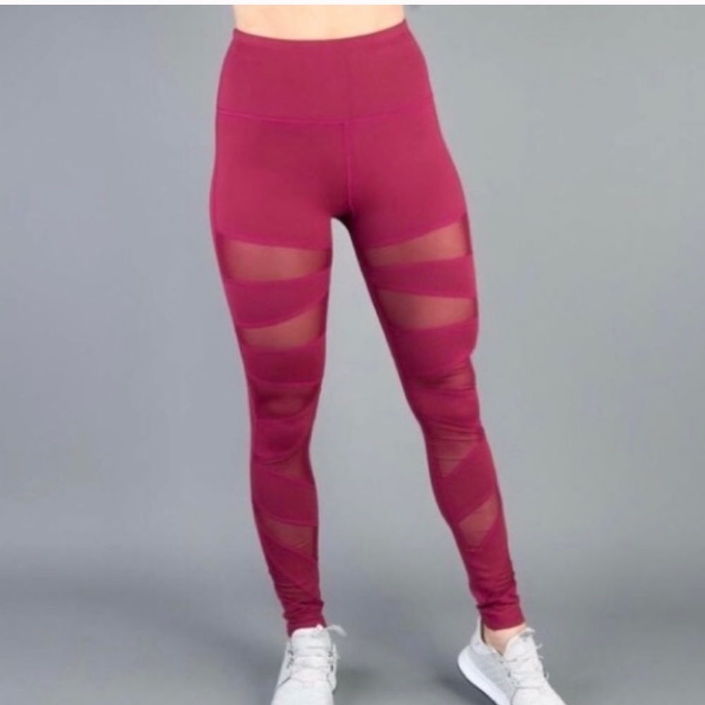 | BuffBunny | Anastasia Mesh Legging in Merlot. Size S.